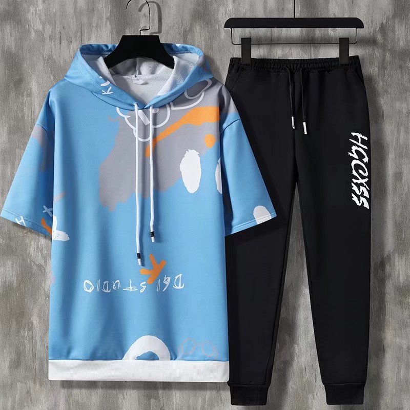 New in Hoodies & Sweatshirts M - Winter Clothing Essentials 评论和价格