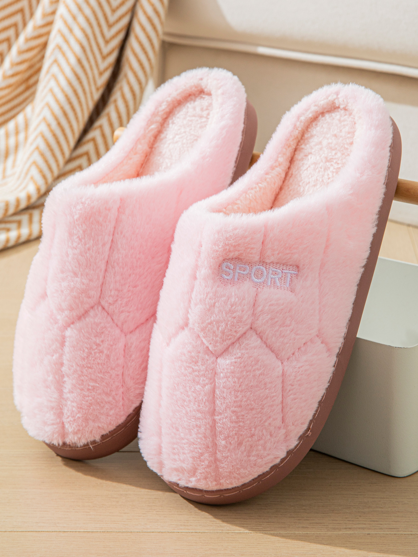 Cotton Slippers for Women in A - Winter Clothing Material 评论和价格