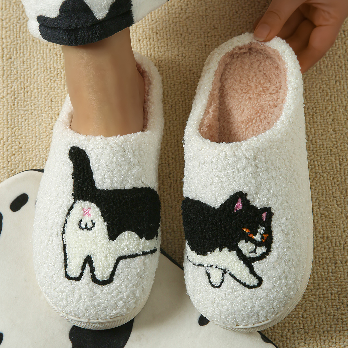 Winter Plush Cute Dachshund Em - Winter Clothing Material 评论和价格