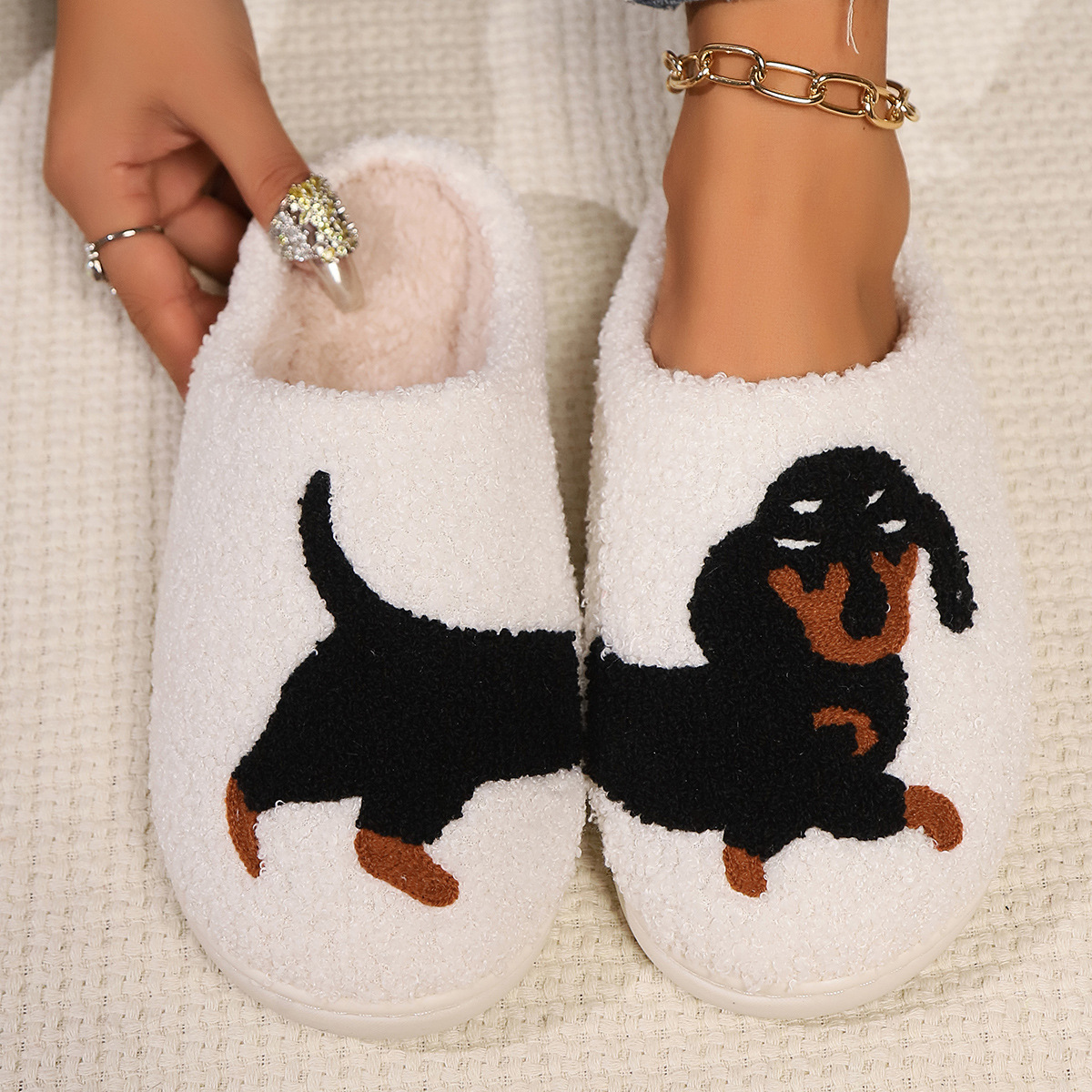 Winter Plush Cute Dachshund Em - Winter Clothing Material 评论和价格